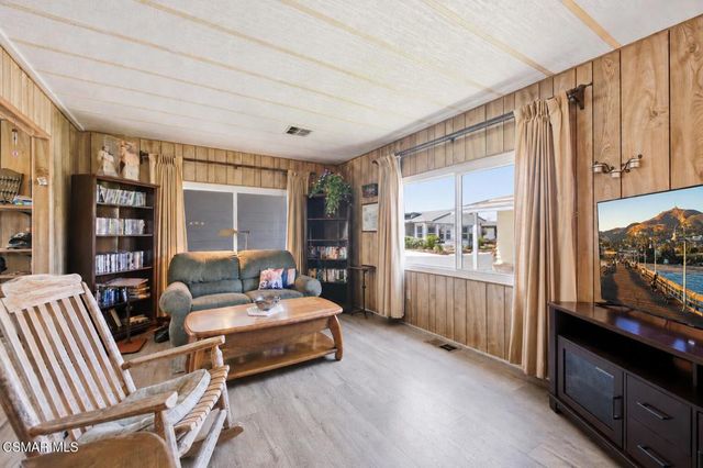 134 Poinsettia Gardens Drive 134, Ventura, CA 93004