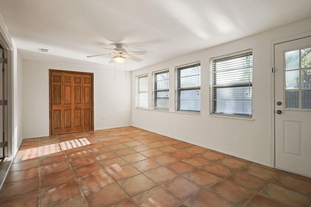 6805 Norfolk Avenue, Lubbock, TX 79413