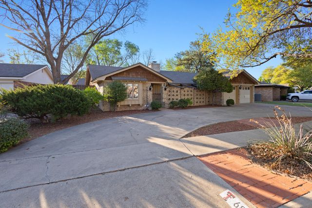 6805 Norfolk Avenue, Lubbock, TX 79413