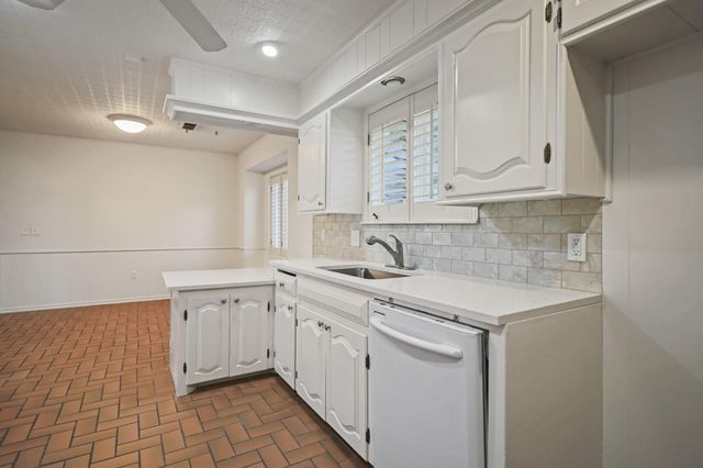 6805 Norfolk Avenue, Lubbock, TX 79413