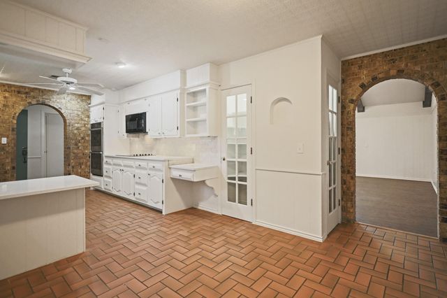 6805 Norfolk Avenue, Lubbock, TX 79413