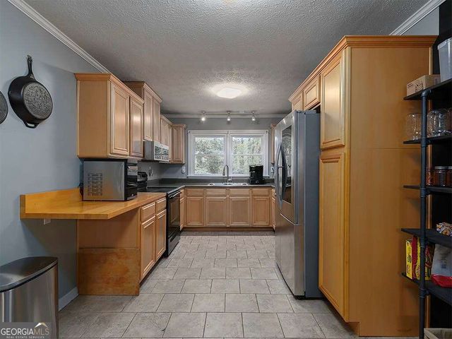 6325 Dodgen Road SW, Mableton, GA 30126