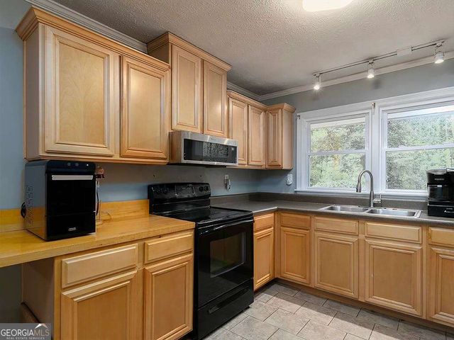 6325 Dodgen Road SW, Mableton, GA 30126