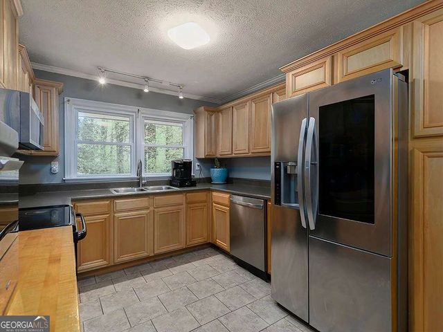 6325 Dodgen Road SW, Mableton, GA 30126