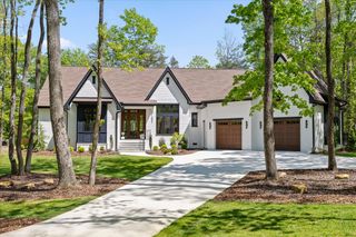 221 Lookout Crest Lane, Lookout Mountain, GA 30750
