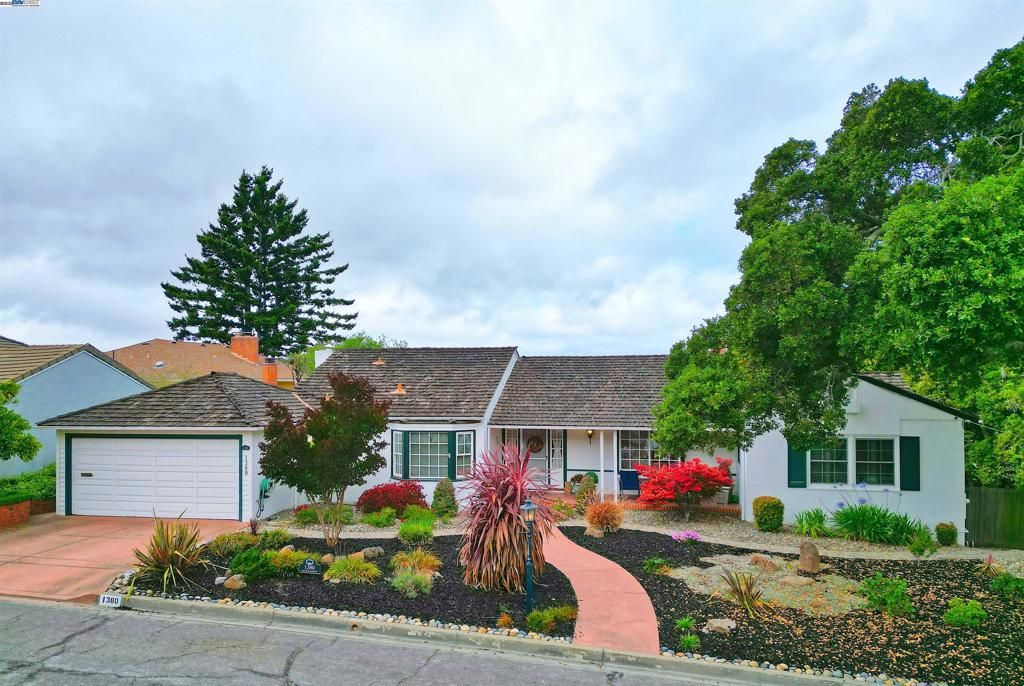 Image 1 of property listing at 1380 E Juana Ave, San Leandro, CA 94577