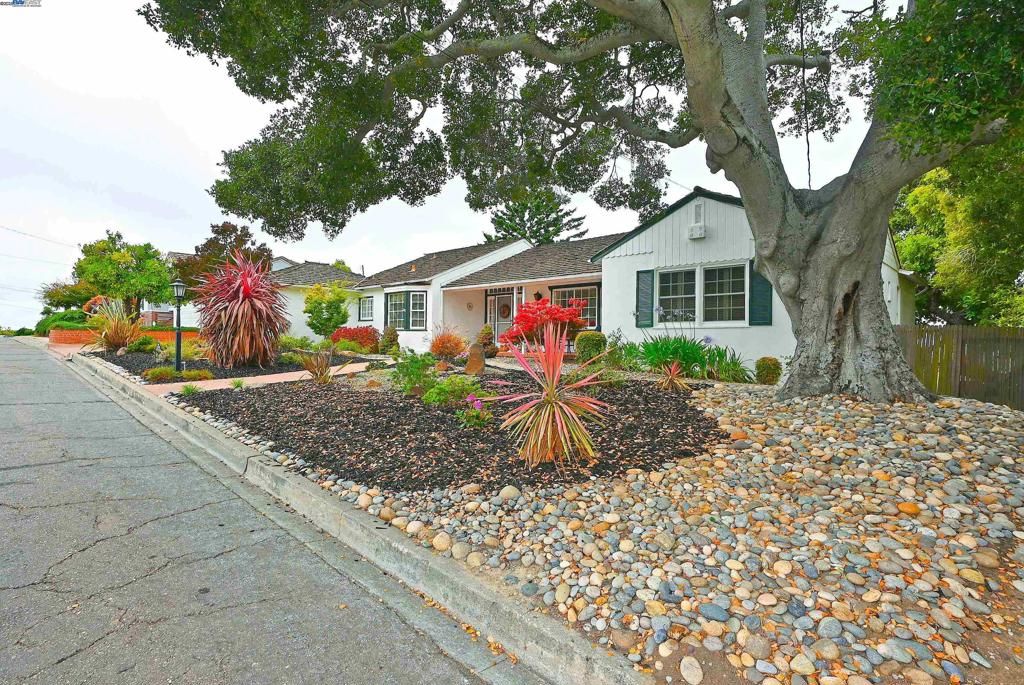 Image 2 of property listing at 1380 E Juana Ave, San Leandro, CA 94577