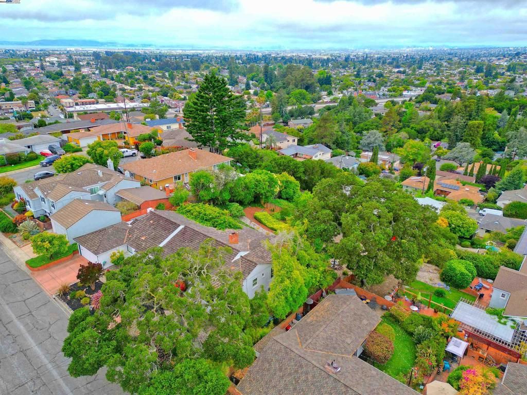 Image 46 of property listing at 1380 E Juana Ave, San Leandro, CA 94577