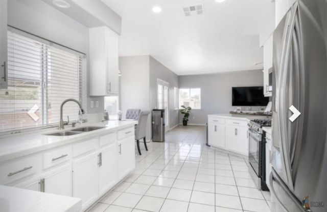 2402 S. 11th, El Centro, CA 92243