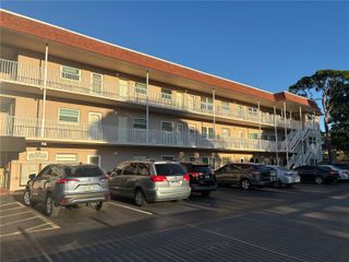 6645 1ST AVENUE N 307, St Petersburg, FL 33710