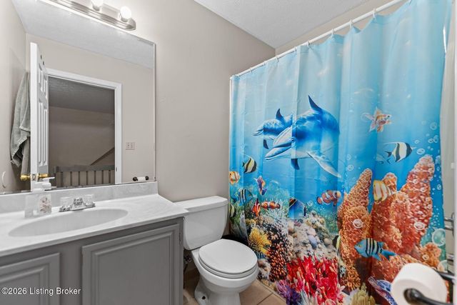 8603 Raintree Cir, Pewee Valley, KY 40056