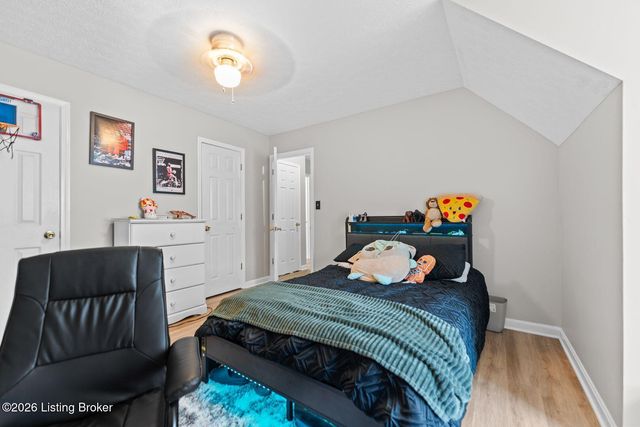 8603 Raintree Cir, Pewee Valley, KY 40056