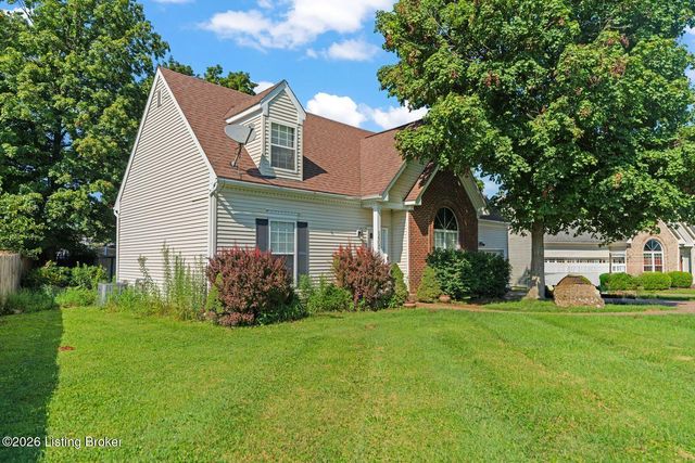 8603 Raintree Cir, Pewee Valley, KY 40056