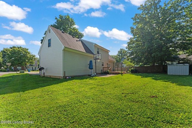 8603 Raintree Cir, Pewee Valley, KY 40056