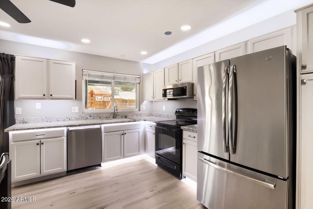 7140 W MESCAL Street, Peoria, AZ 85345