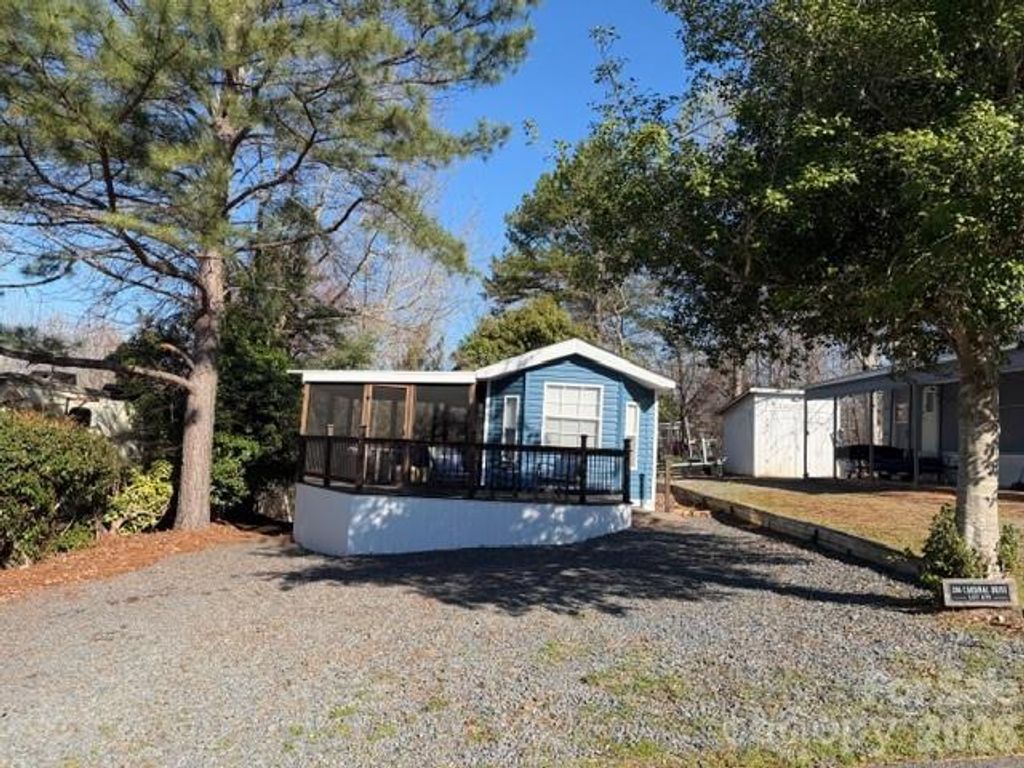 206 Cardinal Drive 679, New London, NC 28127