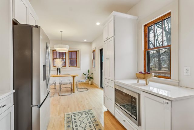 1010 24th Street, Des Moines, IA 50311