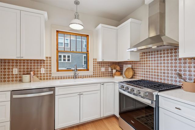 1010 24th Street, Des Moines, IA 50311