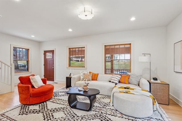 1010 24th Street, Des Moines, IA 50311