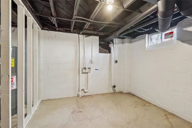 1010 24th Street, Des Moines, IA 50311