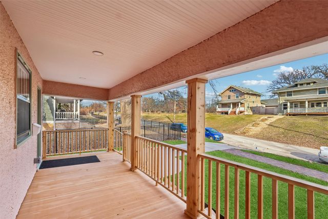 1010 24th Street, Des Moines, IA 50311