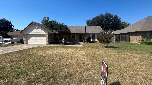 6705 Red Fox Trail, Fort Worth, TX 76137