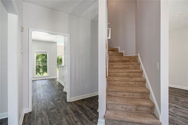 3774 Seasons NW Drive, Acworth, GA 30101