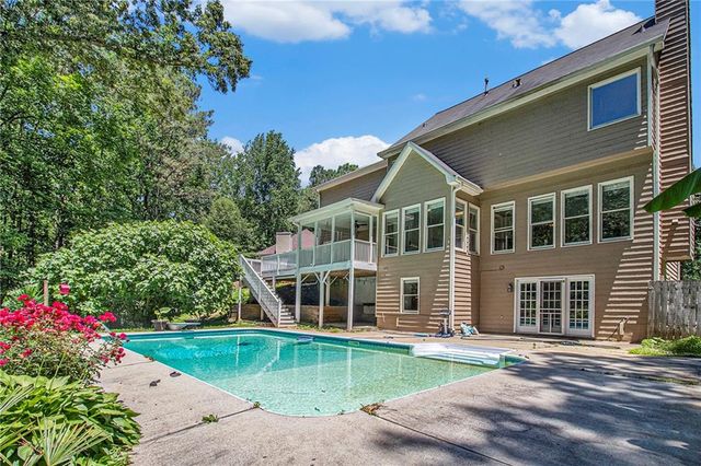 3774 Seasons NW Drive, Acworth, GA 30101