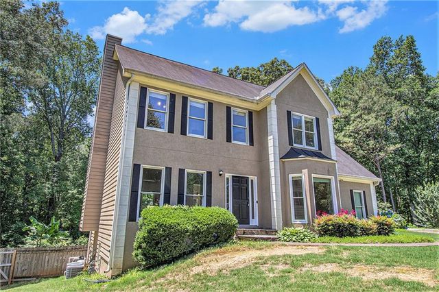 3774 Seasons NW Drive, Acworth, GA 30101