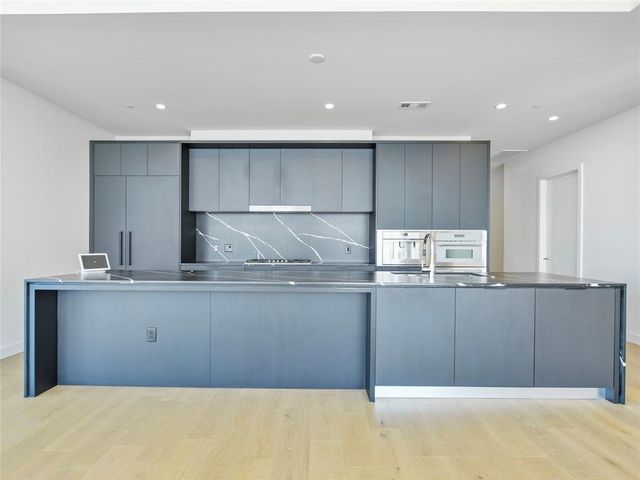 44 East Ave 4601, Austin, TX 78701