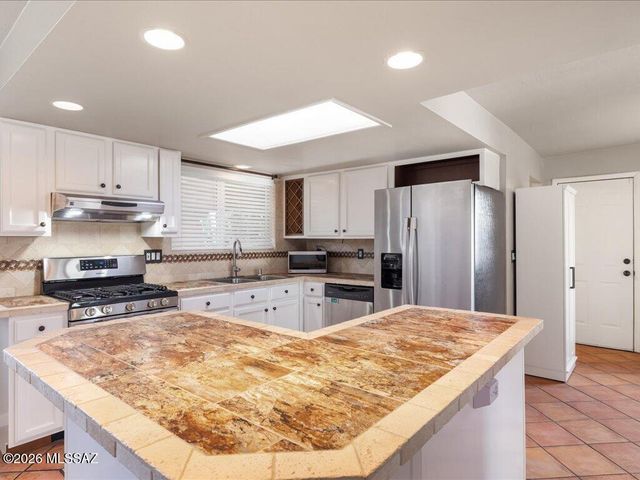 2912 S Rocene Place, Tucson, AZ 85730