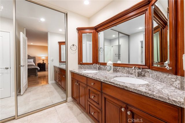 5477 Nestle Avenue 26, Tarzana, CA 91356