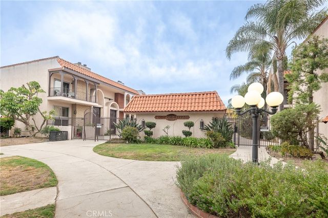 5477 Nestle Avenue 26, Tarzana, CA 91356