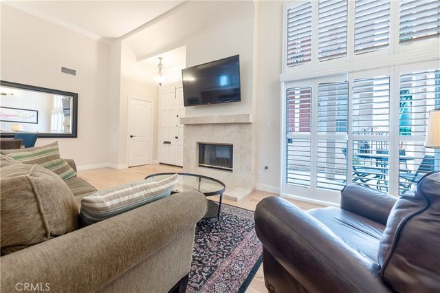 5477 Nestle Avenue 26, Tarzana, CA 91356