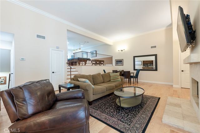 5477 Nestle Avenue 26, Tarzana, CA 91356