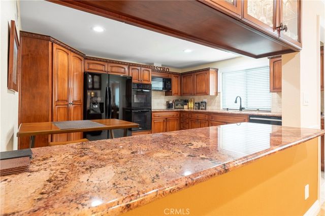 5477 Nestle Avenue 26, Tarzana, CA 91356