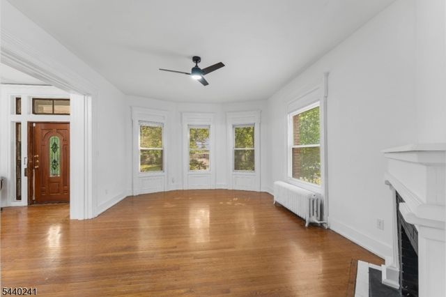 589 Westminster Ave, Elizabeth City, NJ 07208