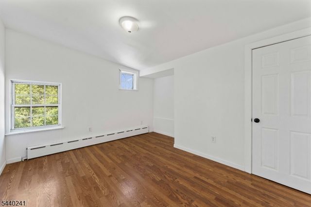 589 Westminster Ave, Elizabeth City, NJ 07208