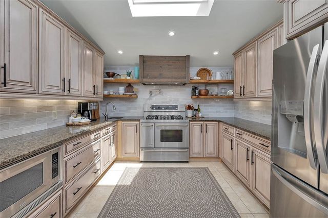 412 Seabreeze Drive, St Simons Island, GA 31522