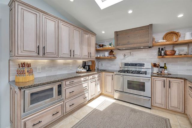 412 Seabreeze Drive, St Simons Island, GA 31522