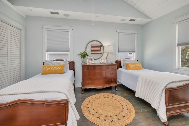 412 Seabreeze Drive, St Simons Island, GA 31522