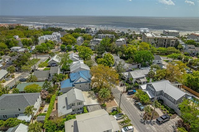412 Seabreeze Drive, St Simons Island, GA 31522