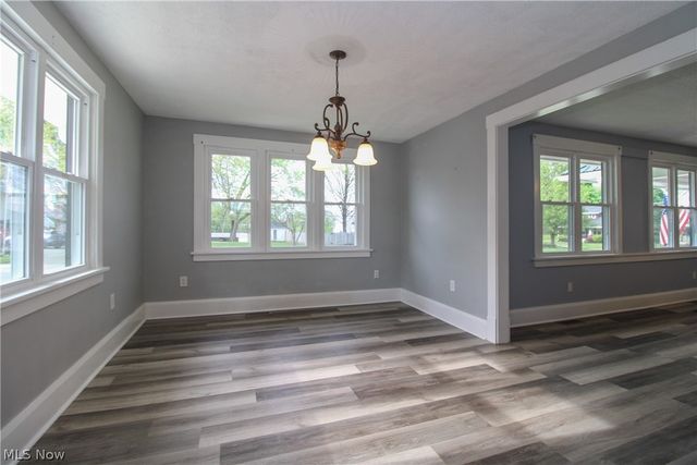 65 Duquesne Street, Columbiana, OH 44408