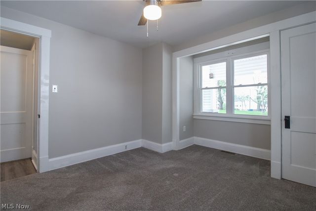 65 Duquesne Street, Columbiana, OH 44408