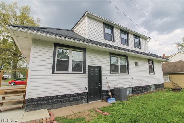 65 Duquesne Street, Columbiana, OH 44408