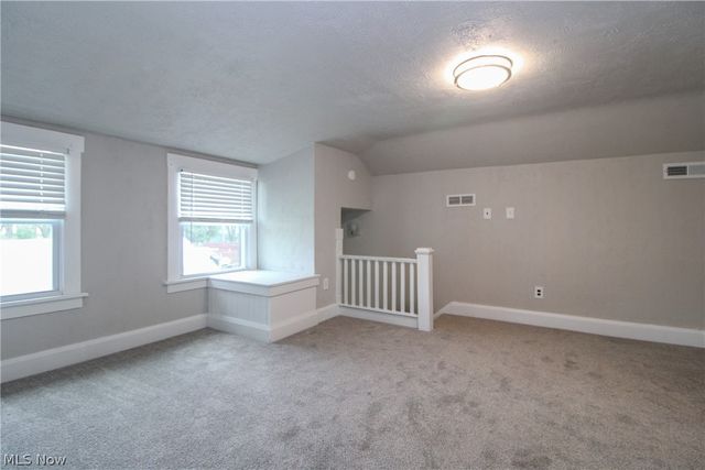 65 Duquesne Street, Columbiana, OH 44408