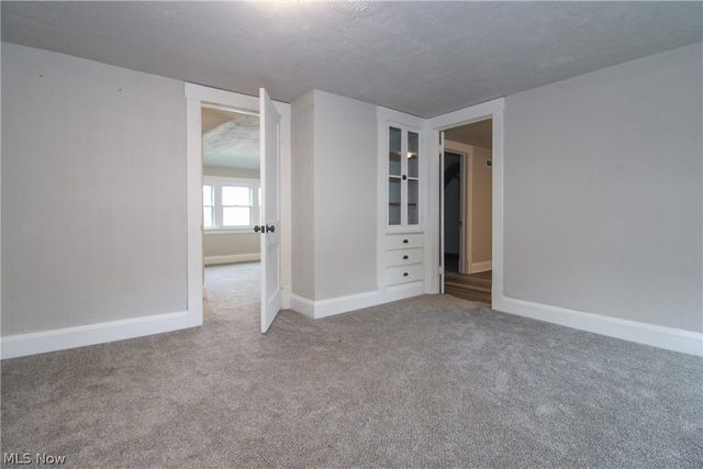 65 Duquesne Street, Columbiana, OH 44408