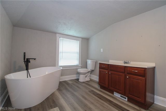 65 Duquesne Street, Columbiana, OH 44408