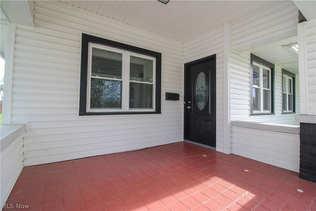 65 Duquesne Street, Columbiana, OH 44408