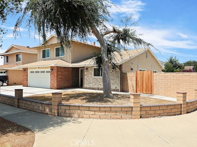 9451 Hyannis Port Dr, Huntington Beach, CA 92646